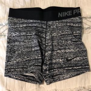 NIKE PRO SHORTS